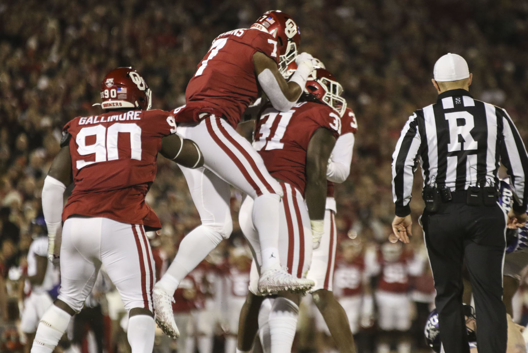 Soonersā Defense Celebrates